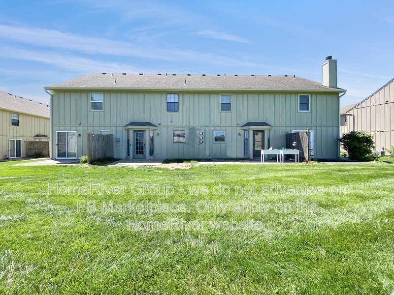 3 BEDROOM TOWNHOME | END UNIT | GARAGE | PRIVATE PATIO | PRIME LOCATIO property image