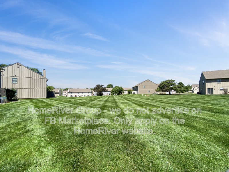 3 BEDROOM TOWNHOME | END UNIT | GARAGE | PRIVATE PATIO | PRIME LOCATIO property image