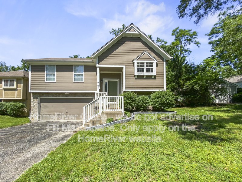 3 BEDROOM HOME | FINISHED BASEMENT | 2-CAR GARAGE | DECK property image