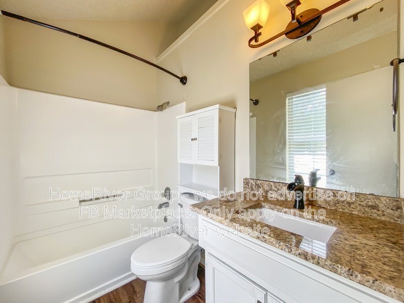 3 BEDROOM HOME | FINISHED BASEMENT | 2-CAR GARAGE | DECK property image