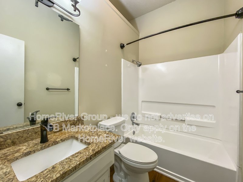 3 BEDROOM HOME | FINISHED BASEMENT | 2-CAR GARAGE | DECK property image