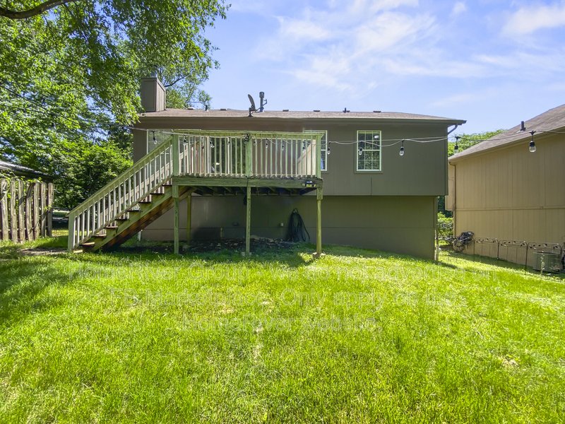 3 BEDROOM HOME | FINISHED BASEMENT | 2-CAR GARAGE | DECK property image