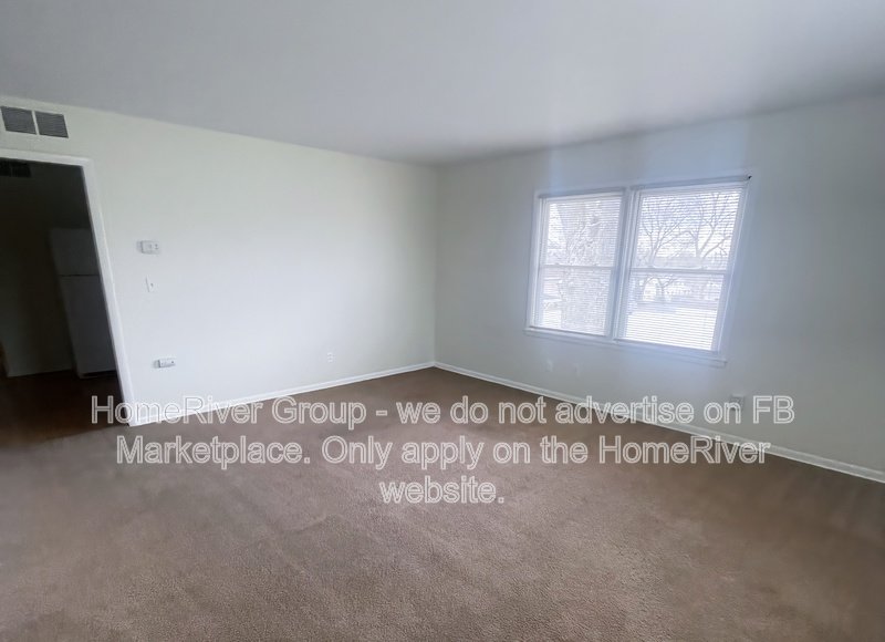 DOWNTOWN BLUE SPRINGS | SPACIOUS 1 BEDROOM | STEPS FROM ROTARY PARK property image