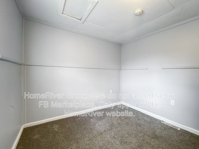 2 BEDROOM | LARGE YARD | NATURAL LIGHT | W/D HOOKUPS | COZY LAYOUT property image