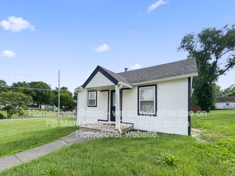 2 BEDROOM | LARGE YARD | NATURAL LIGHT | W/D HOOKUPS | COZY LAYOUT property image