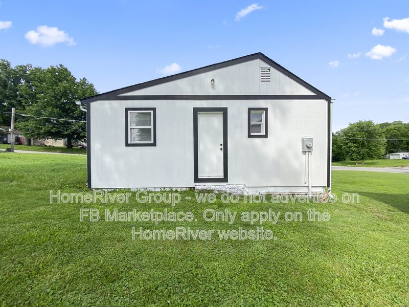 2 BEDROOM | LARGE YARD | NATURAL LIGHT | W/D HOOKUPS | COZY LAYOUT property image