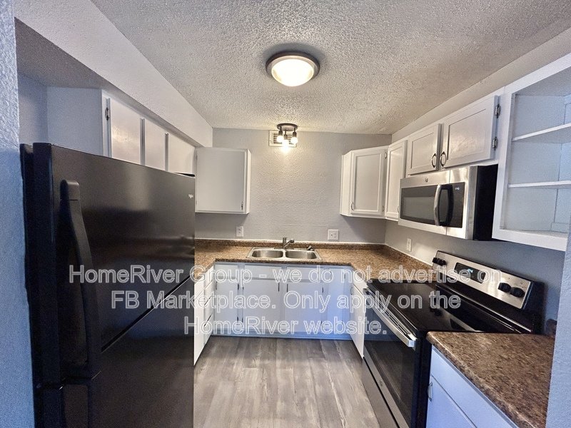 4 BEDROOM / 2 BATHROOM / HARDWOOD FLOORS / FENCED BACKYARD / LEASE NOW property image