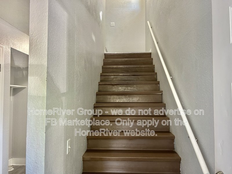 4 BEDROOM / 2 BATHROOM / HARDWOOD FLOORS / FENCED BACKYARD / LEASE NOW property image