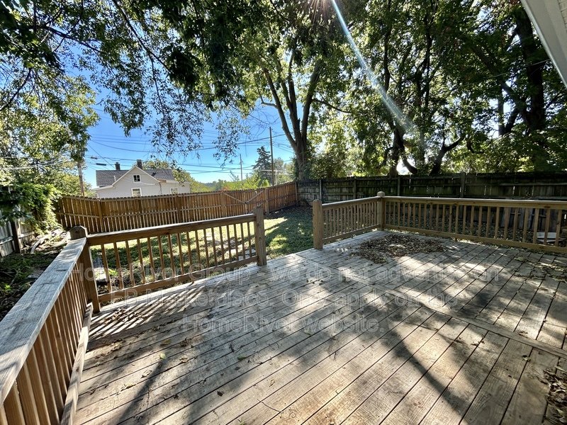 4 BEDROOM / 2 BATHROOM / HARDWOOD FLOORS / FENCED BACKYARD / LEASE NOW property image