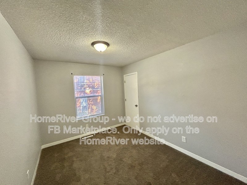 4 BEDROOM / 2 BATHROOM / HARDWOOD FLOORS / FENCED BACKYARD / LEASE NOW property image