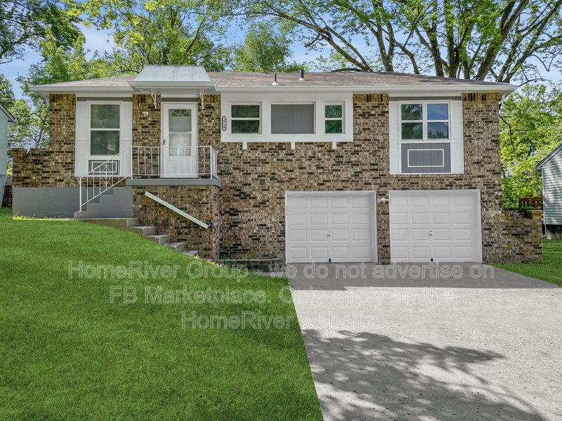 3BE/2BA / PET FRIENDLY / TOP-RATED BLUE SPRINGS SCHOOLS property image