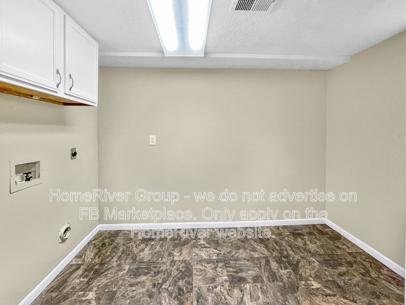 3BE/2BA / PET FRIENDLY / TOP-RATED BLUE SPRINGS SCHOOLS property image