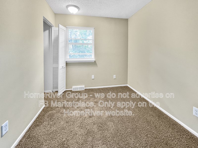 3BE/2BA / PET FRIENDLY / TOP-RATED BLUE SPRINGS SCHOOLS property image