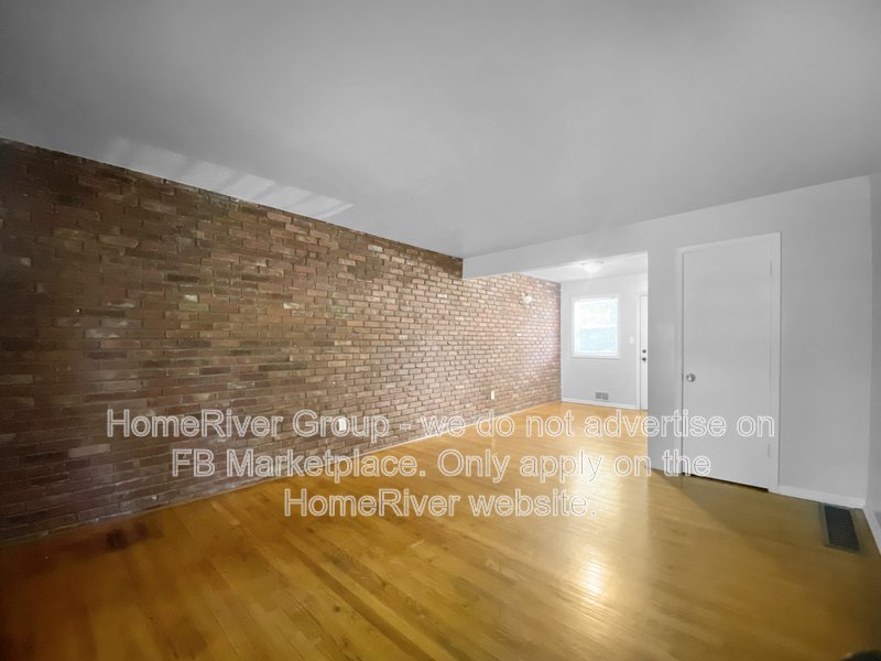 AVAILABLE NOW! / 2 BR / 1 BA / BRICK ACCENT WALL / WASHER/DRY property image