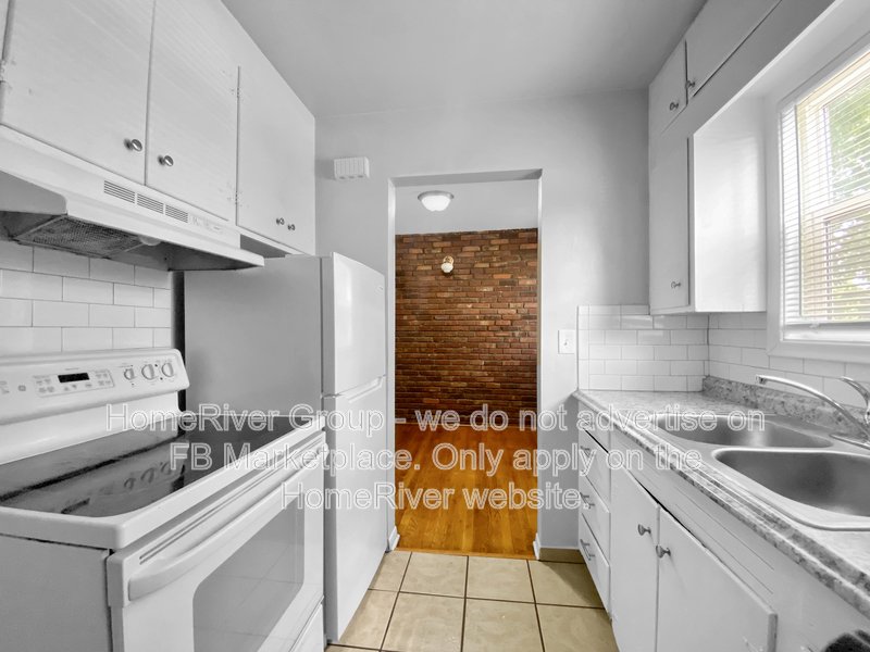 AVAILABLE NOW! / 2 BR / 1 BA / BRICK ACCENT WALL / WASHER/DRY property image