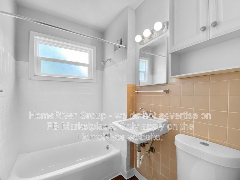 AVAILABLE NOW! / 2 BR / 1 BA / BRICK ACCENT WALL / WASHER/DRY property image