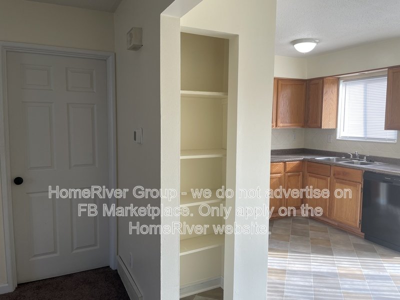 2 BR / 1 BA / ATTACHED GARAGE / WASHER/DRYER HOOKUPS / PET FRIENDLY property image