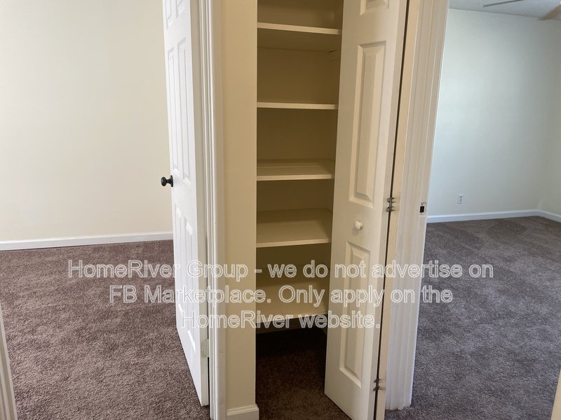 2 BR / 1 BA / ATTACHED GARAGE / WASHER/DRYER HOOKUPS / PET FRIENDLY property image