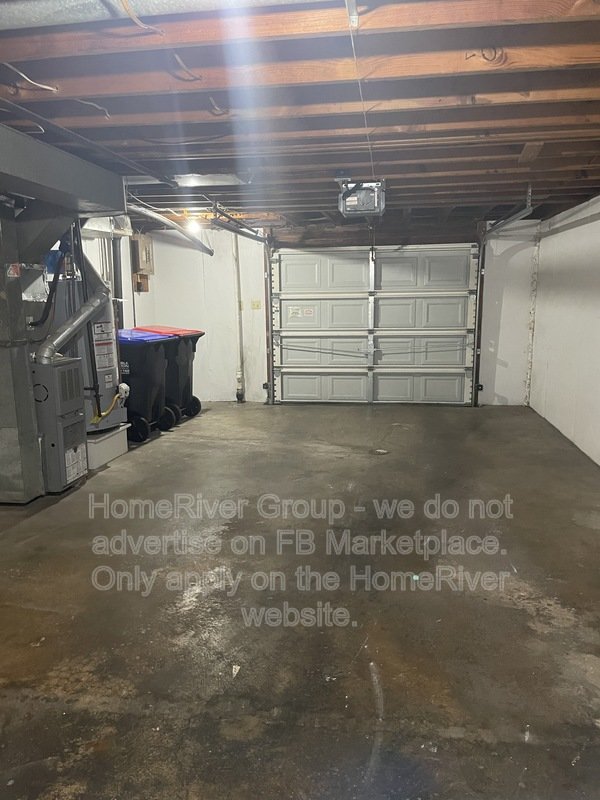 2 BR / 1 BA / ATTACHED GARAGE / WASHER/DRYER HOOKUPS / PET FRIENDLY property image
