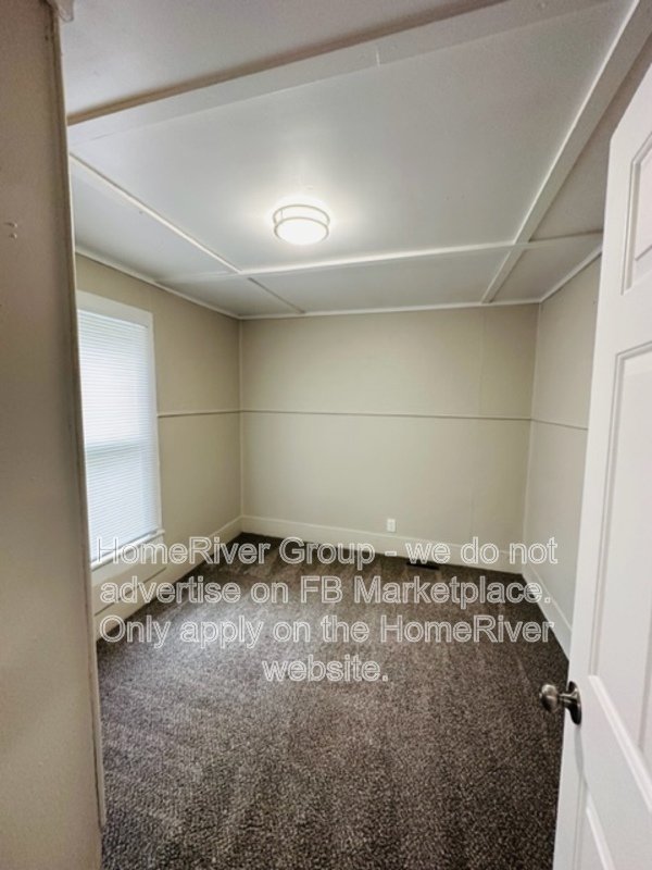 CHARMING 3 BEDROOM BUNGALOW | FRESH NEW EXTERIOR | LARGE LOT property image