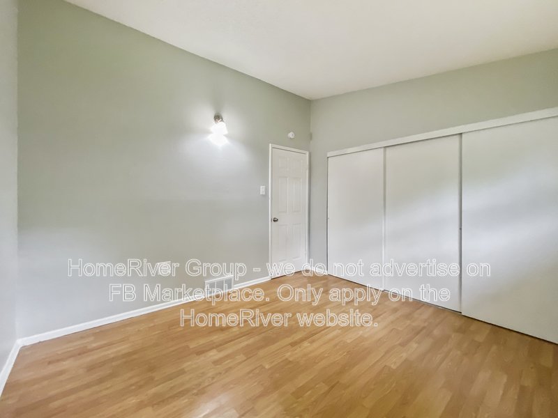 Available Now| Pets Welcome | Fridge Included property image