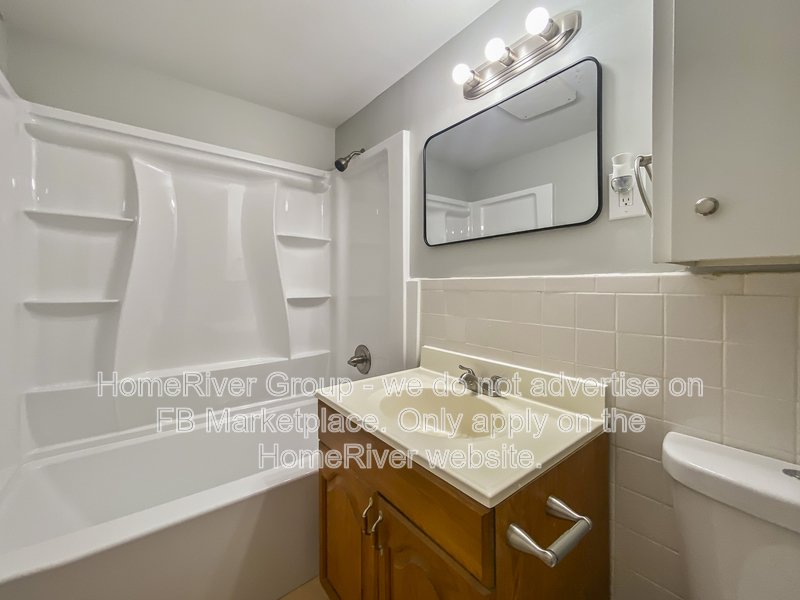 Available Now| Pets Welcome | Fridge Included property image