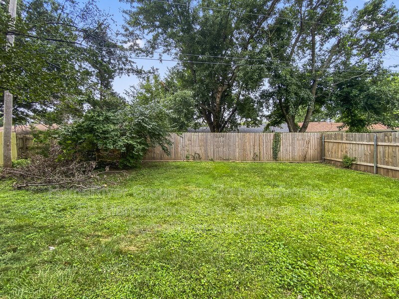 Available Now| Pets Welcome | Fridge Included property image