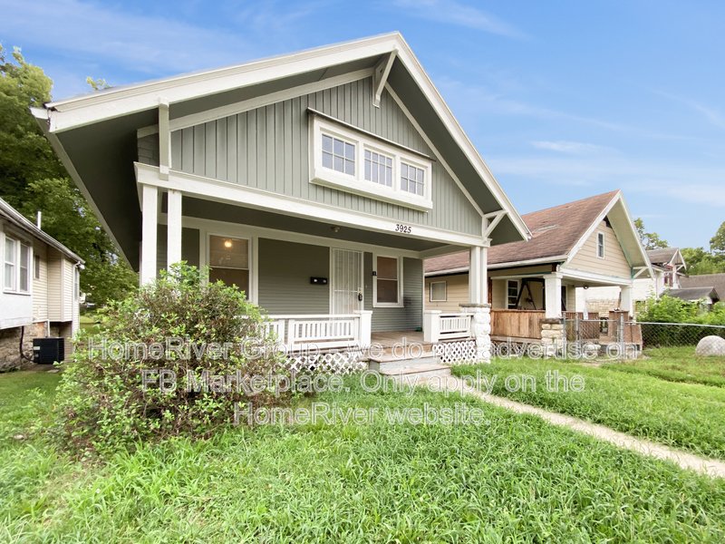Adorable 3bdrm/2 full bath Bungalow-Move In Now property image
