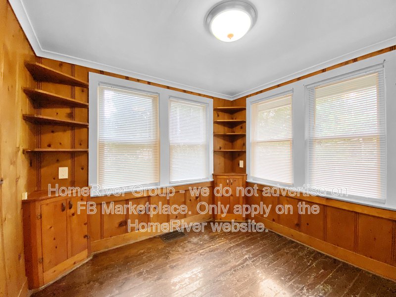 Adorable 3bdrm/2 full bath Bungalow-Move In Now property image